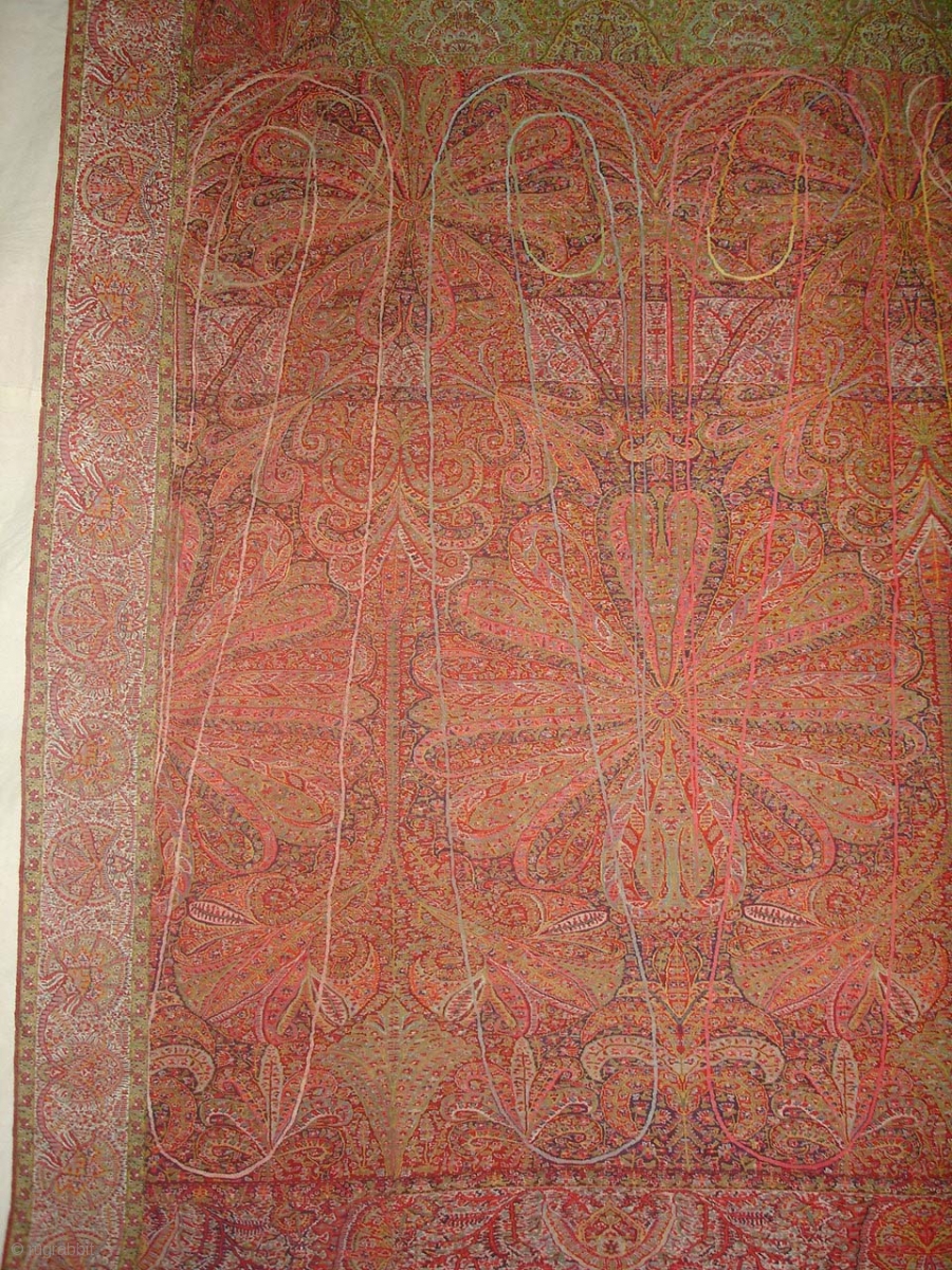 Jamawar Long Shawl From Kashmir India.This Shawl is known as Fardi ...