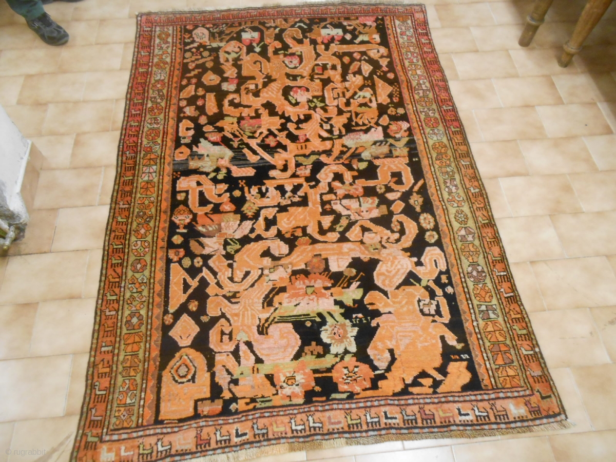 225-x-160-cm-anntique-karabagh-caucasus-carpet-gol-farangh-pattern-in-excellent-condition