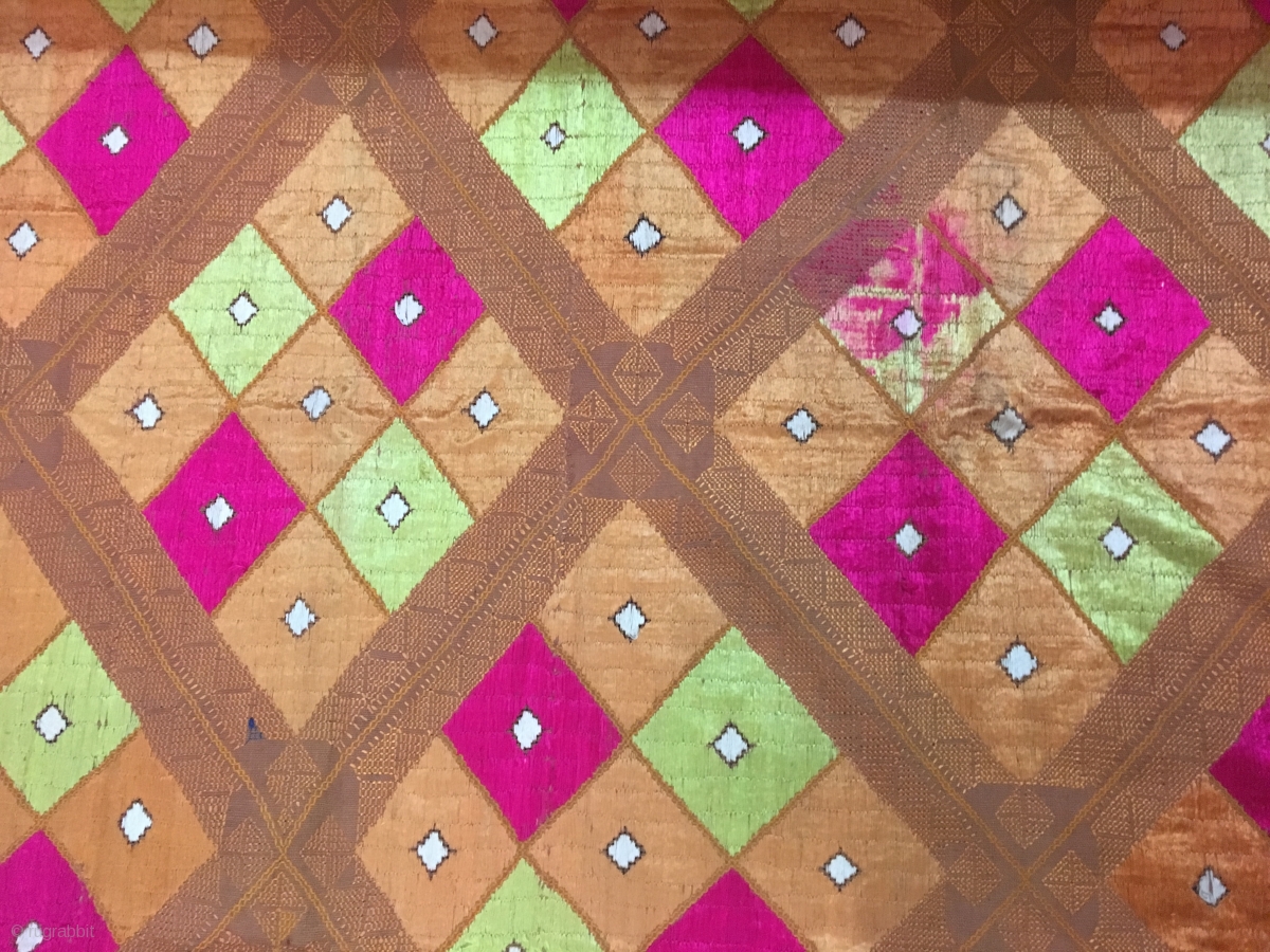Phulkari Stoles – AMOUNEE - Handloom & Handicraft