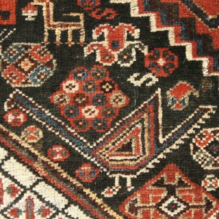 Antique Khamseh or Qashqai rug, early 20Th century. 258 x 167cm (101,5” x 66”).

A piece with excellent quality of velvety wool, with varied and saturated dyes dominated by an opulent hue of  ...