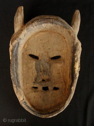Taoist shaman’s mask from the Yao (Mien) ethnic group from Vietnam. Circa 60 to 90 years of age. Jess Pourett suggests, in his excellent book on the Yao, that masks with horns  ...