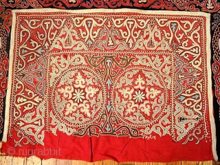 Type: UZBEKISTAN, TEXTILE 
Origin: UZBEKISTAN 
Circa: 1900 
Size/Feet & Inches: 4'0'' x 6'7'' 
Size/Meters: 1.21 x 2 
               