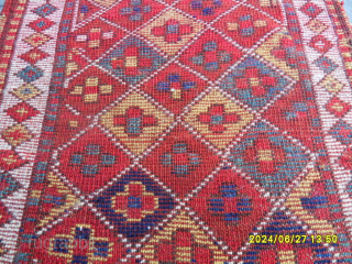 Antique Shiraz 
Size: 53x44 cm.                            