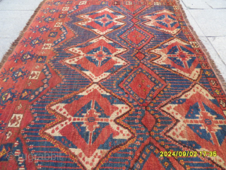 Antique Beshir Rug
Size:165x115 cm.
MAİL: makifhali@yahoo.com                            