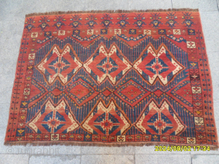 Antique Beshir Rug
Size:165x115 cm.
MAİL: makifhali@yahoo.com                            