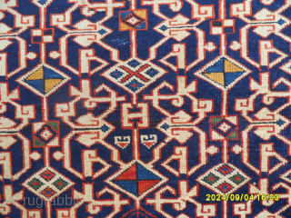 Antique Caucasian Karakasli Rug
Size: 175x117 cm.
Mail: makifhali@yahoo.com                          