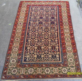 Antique Caucasian Karakasli Rug
Size: 175x117 cm.
Mail: makifhali@yahoo.com                          