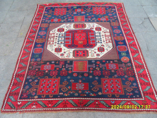 Antique Caucasian Karacoph Rug
Size:220x187 cm.
Mail : makifhali@yahoo.com                          