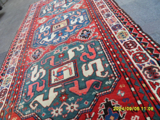 Antique Caucasian Cloudband Kazak Rug
size: 275x125 cm.
MAIL: makifhali@yahoo.com                         