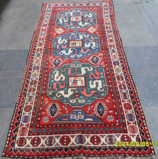 Antique Caucasian Cloudband Kazak Rug
size: 275x125 cm.
MAIL: makifhali@yahoo.com                         