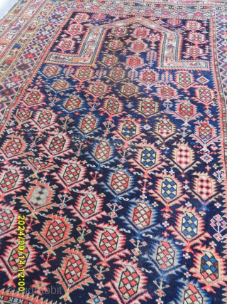 Antique Caucasian Marashali Rug
Size: 140x115 cm.
MAİL: makifhali@yahoo.com                          