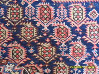 Antique Caucasian Marashali Rug
Size: 140x115 cm.
MAİL: makifhali@yahoo.com                          