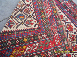 Antique Caucasian Shirvan Marashali RUG

SİZE: 146X124 CM.

MAİL: makifhali@yahoo.com                         