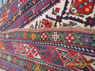 Antique Caucasian Shirvan Marashali RUG

SİZE: 146X124 CM.

MAİL: makifhali@yahoo.com                         