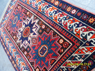 Antique Caucasian Lezgi Kazak Rug
Size: 150x107 cm.
MAİL: makifhali@yahoo.com                         