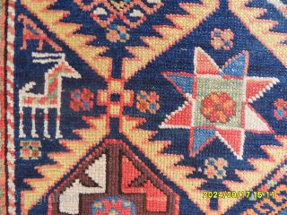 Antique Caucasian Aksafa Rug
Size: 175 x 84 cm.
MAİL: makifhali@yahoo.com                        