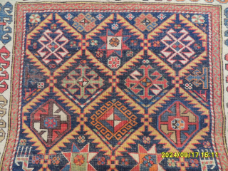 Antique Caucasian Aksafa Rug
Size: 175 x 84 cm.
MAİL: makifhali@yahoo.com                        