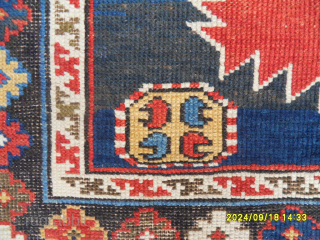 Antique Caucasian Karakashli RUG
SİZE: 182X108 CM.
MAİL: makifhali@yahoo.com                          