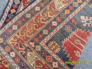 Antique Caucasian Karakashli RUG
SİZE: 182X108 CM.
MAİL: makifhali@yahoo.com                          