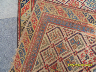 Antique Caucasian Shirvan RUG
SİZE: 251 X 83 CM.
MAİL: makifhali@yahoo.com                        