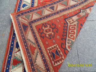 Perfect Caucasian Fahrola RUG
Size: 122x102 cm.
Mail: makifhali@yahoo.com                          