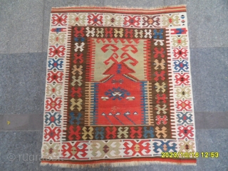 Antique Anatolian Kilim 
Size: 100x91 cm.                           