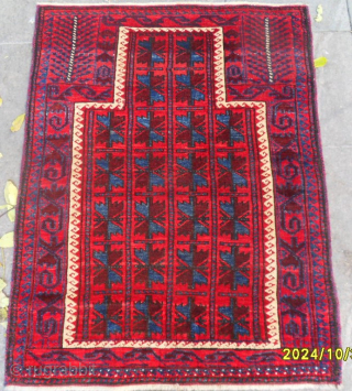 Antique Baluch Rug
Size: 115x90 cm.
Mail: makifhali@yahoo.com                           