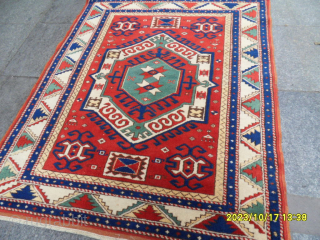 Caucasian Fahrola RUG Size: 122x102 cm. 
Mail: makifhali@yahoo.com                         