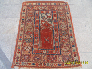 Antique Anatolian Milas Rug 
Size: 157 x 120 cm.
Mail: makifhali@yahoo.com                       