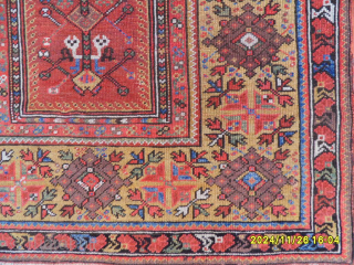 Antique Anatolian Milas Rug 
Size: 158x110 cm.
Mail: makifhali@yahoo.com                         