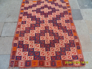 Anatolian Bergama Cicim 
Size: 187x140 cm. 
Mail: makifhali@yahoo.com                         