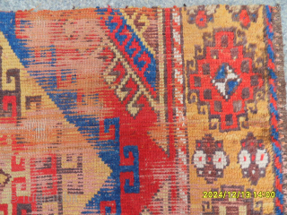 Antique Konya Cappadocia Fragment Rug
Size:130x127 cm.
Mail: makifhali@yahoo.com                          