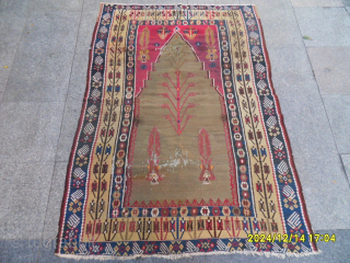 Antique Anatolian Erzurum Kilim
Size:175 x 123 cm.
Mail: makifhali@yahoo.com                         