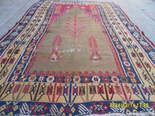 Antique Anatolian Erzurum Kilim
Size:175 x 123 cm.
Mail: makifhali@yahoo.com                         