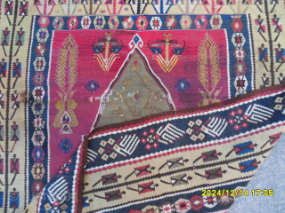 Antique Anatolian Erzurum Kilim
Size:175 x 123 cm.
Mail: makifhali@yahoo.com                         