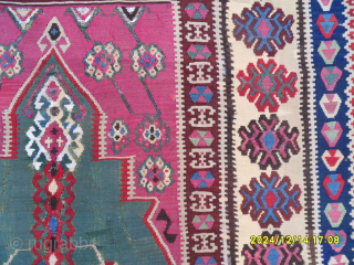 Antique Anatolian Erzurum Kilim
Size: 195 x 135 cm.
Mail: makifhali@yahoo.com                        