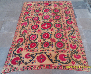 Antique Suzani 
Size: 215 x 155 cm. 
Mail: makifhali@yahoo.com
                        