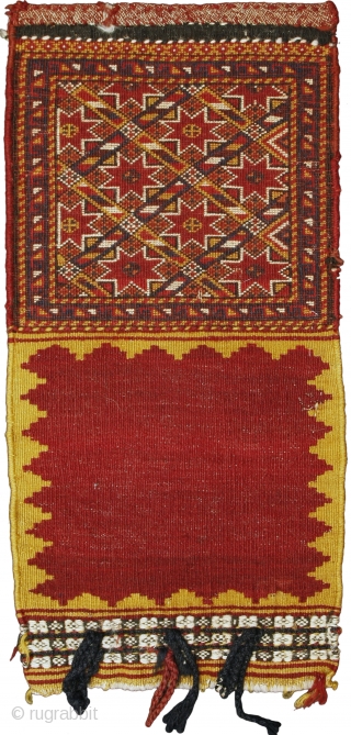 Pile khorjin, Qashqa’i Confederacy, Southern Persia, Circa 1900, 65 x 32 cm (25.5 x 12.5 in.) 

Knot count:	16 H x 14 V = 224 kpsi.
Colours:	rust red, coral pink, maroon, orangy yellow, ivory  ...