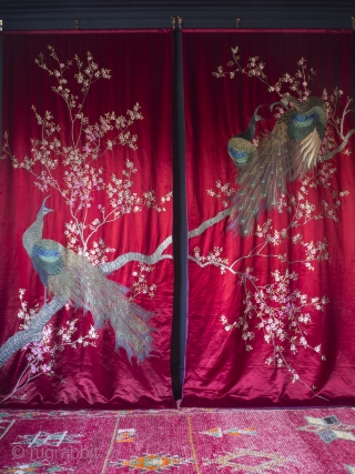 Superb Matching Pair Meiji Peacock Embroideries

A very rare and exceptional pair of Japanese silk wall hangings, circa 1890.  Aprox 122cm x 276cm each. (48 x 108 inches)

The design, of three peacocks among  ...