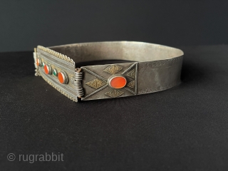 Antique Turkmen - Yomud Tribe Silver Necklace Fire Gilded with Carnelian & Gemstone.
Turkmen Art Collector Jewelry.Circa - 1900 Size - ''19 cm x 18 cm'' - Circumference : 64.5 cm - Weight  ...