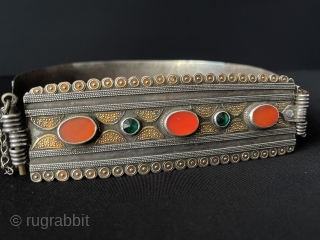 Antique Turkmen - Yomud Tribe Silver Necklace Fire Gilded with Carnelian & Gemstone.
Turkmen Art Collector Jewelry.Circa - 1900 Size - ''19 cm x 18 cm'' - Circumference : 64.5 cm - Weight  ...