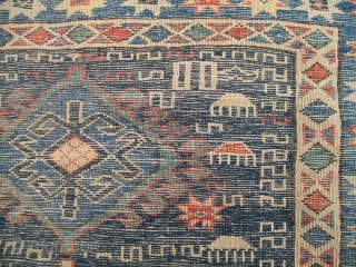 Beautiful circa 1900 Shirvan rug [5'6"x4'2" or 167x127 cm]. Excellent condition with original sides, perfect handle, all wool with natural colors, strong design with many S's and combs, unusually sharp crabs border.  ...