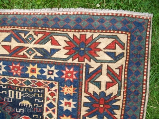 Beautiful circa 1900 Shirvan rug [5'6"x4'2" or 167x127 cm]. Excellent condition with original sides, perfect handle, all wool with natural colors, strong design with many S's and combs, unusually sharp crabs border.  ...