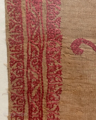 here is a very interesting Fatamid textile dating from the  10th - 12 th century. Purchased by Penny Oakley ( ex Bernheimer)From the collection of Marianne Ellis author of Embroideries &  ...