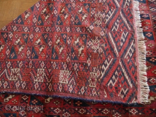 Tekke Boukhara Turkoman Turkmen aina gul rug tribal 19th century 4ft 3in x 3ft 4in (132x103cm) price  : 300 € + shipping from Paris        