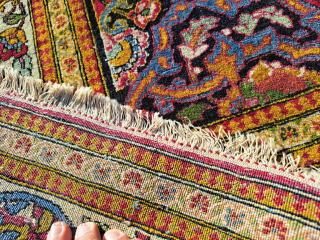 Beautiful Isfahan with great colours in very good condition, size 216 x 140 cm.                   