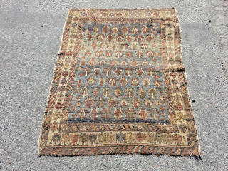 Delicate Kuba rug size 4'2" x 3'4".                          