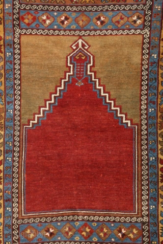 Unique yahyali anatolian prayer rug with nice colours. 154 x 107 cm.                     