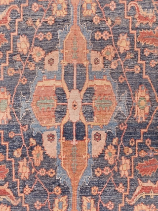 21 | Ferahan, Persia, c. 1900, 8.85 x 2.85 m

    
Hand knotted from wool, cotton warp
Sarouk, Persia, circa 1900
Knot density: approx. 450,000 knots per m²
Herati motifs surrounded by fine  ...