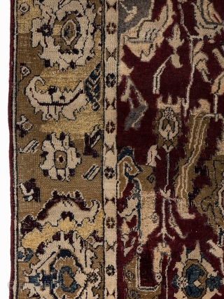  61 | 
    Agra Rug, India, Late 19th Century

https://auctionata.com/intl/o/104834/agra-rug-india-late-19th-century                    